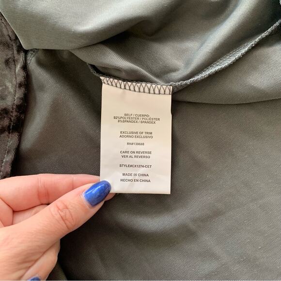 Coco + Jaimeson Silver Gray Crushed Velvet Flounce Mini Skirt Medium - Picture 7 of 10